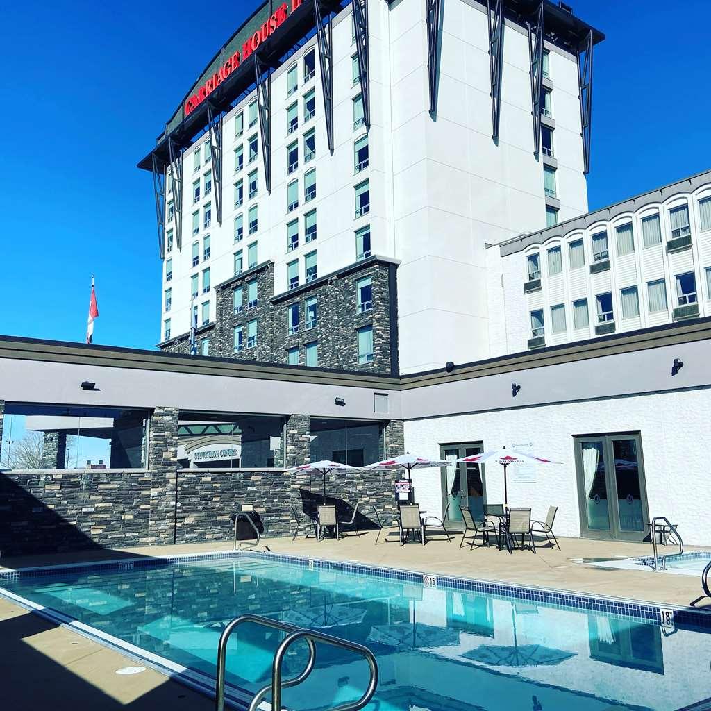 Carriage House Hotel And Conference Centre YYC Exterior foto